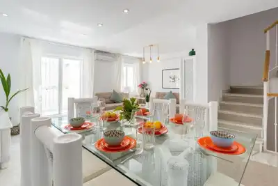 Comedor de Casa adosada en venta en Benalmádena con Aire acondicionado, Calefacción y Jardín privado