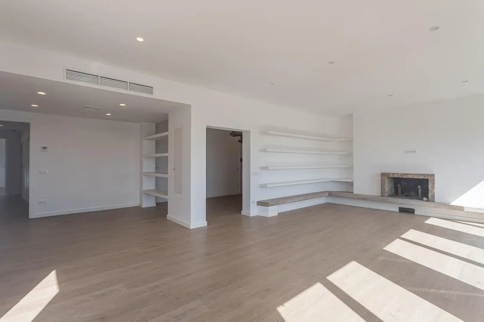 Sala d'estar de Àtic de lloguer en Barcelona amb Aire condicionat, Calefacció i Parquet