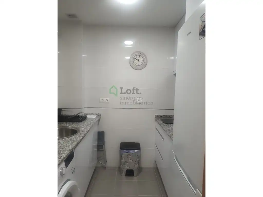 Cuina de Apartament en venda en Badajoz amb Aire condicionat, Rentadora i Microones