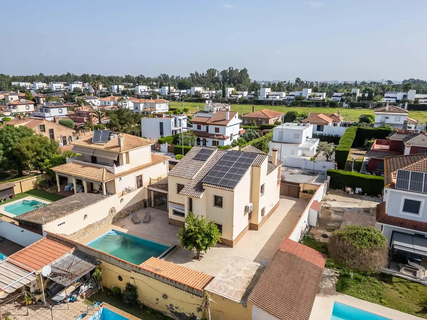 Vista exterior de Casa o chalet en venta en Montequinto con Aire acondicionado, Jardín privado y Terraza