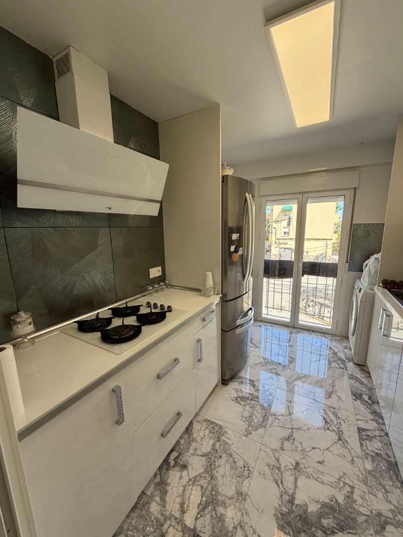 Cocina de Piso en venta en Elche / Elx con Aire acondicionado