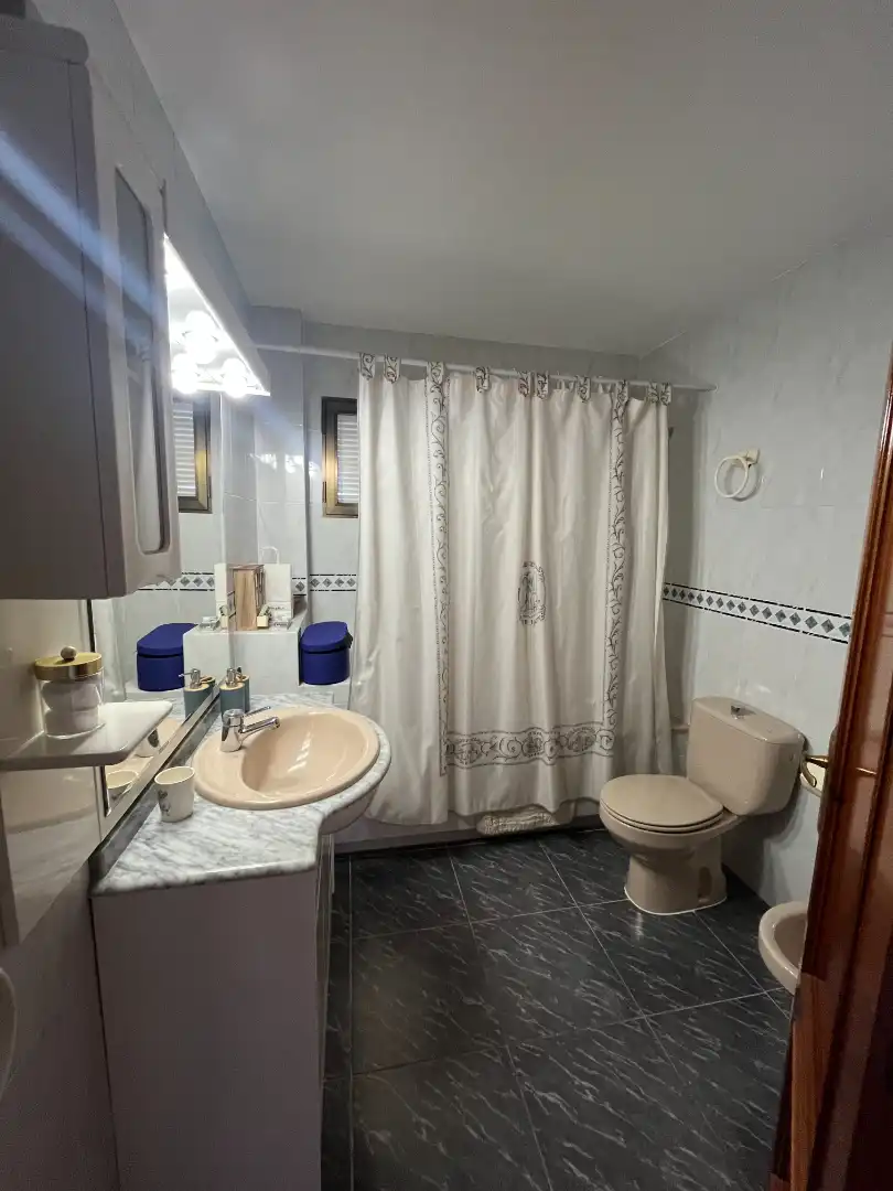 Baño de Casa o chalet en venta en Chiva con Aire acondicionado, Jardín privado y Terraza