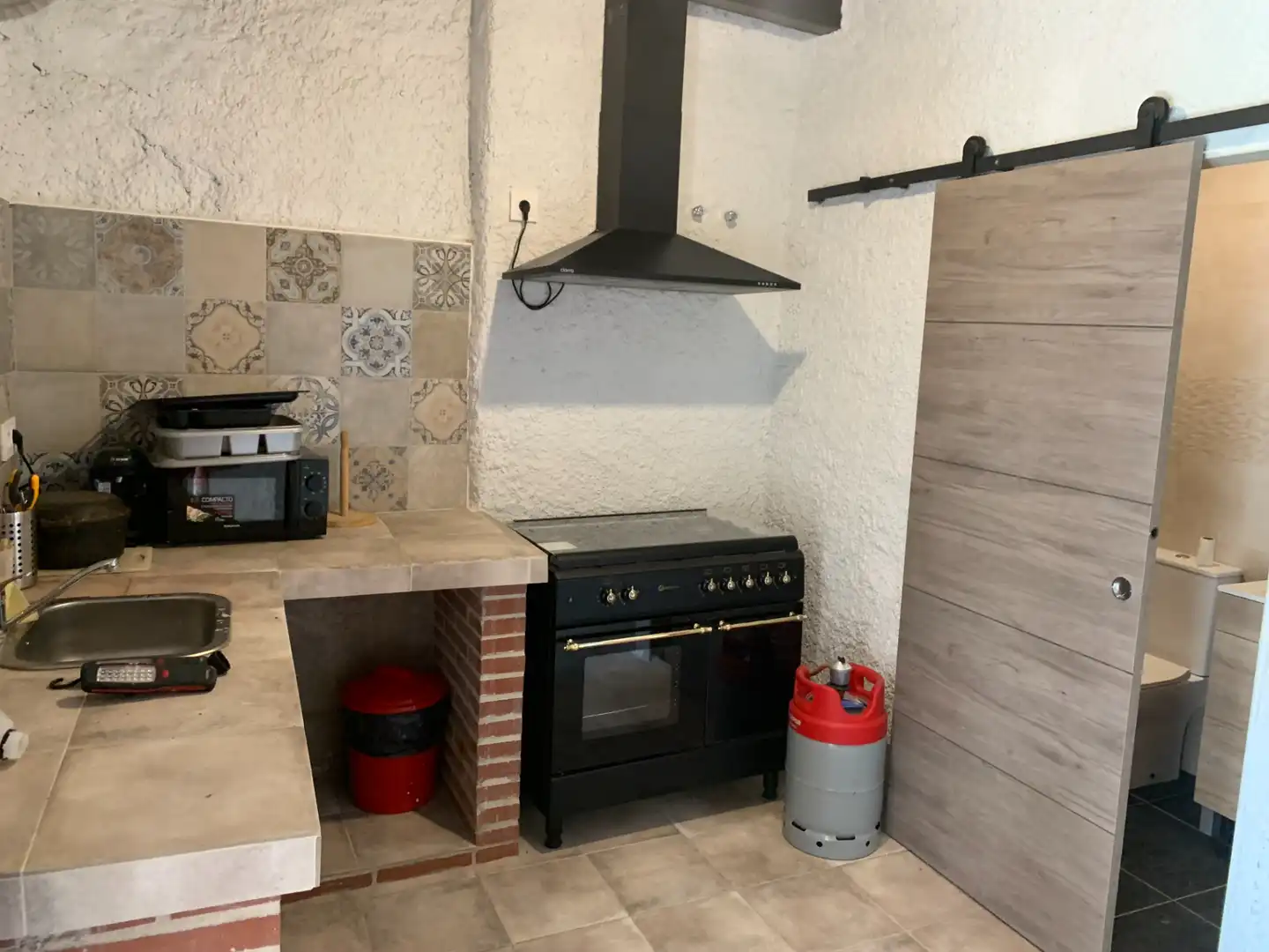 Cuina de Casa o xalet en venda en Vallirana amb Aire condicionat, Calefacció i Jardí privat