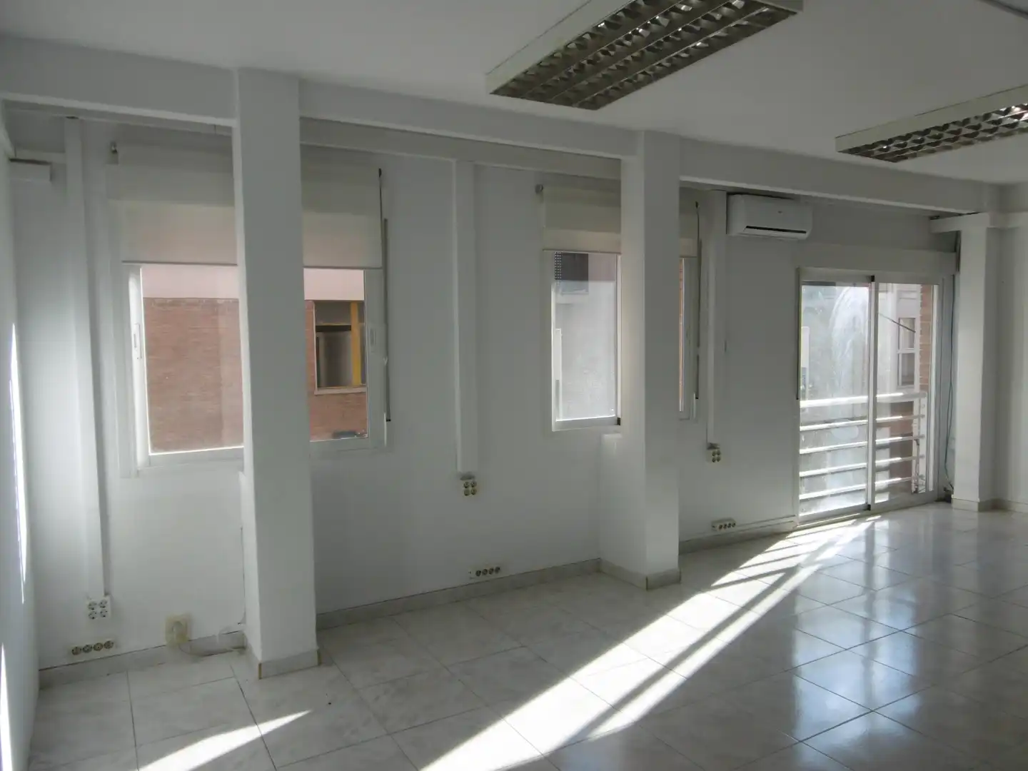 Office for rent in Madrid  with Air Conditioner and Heating