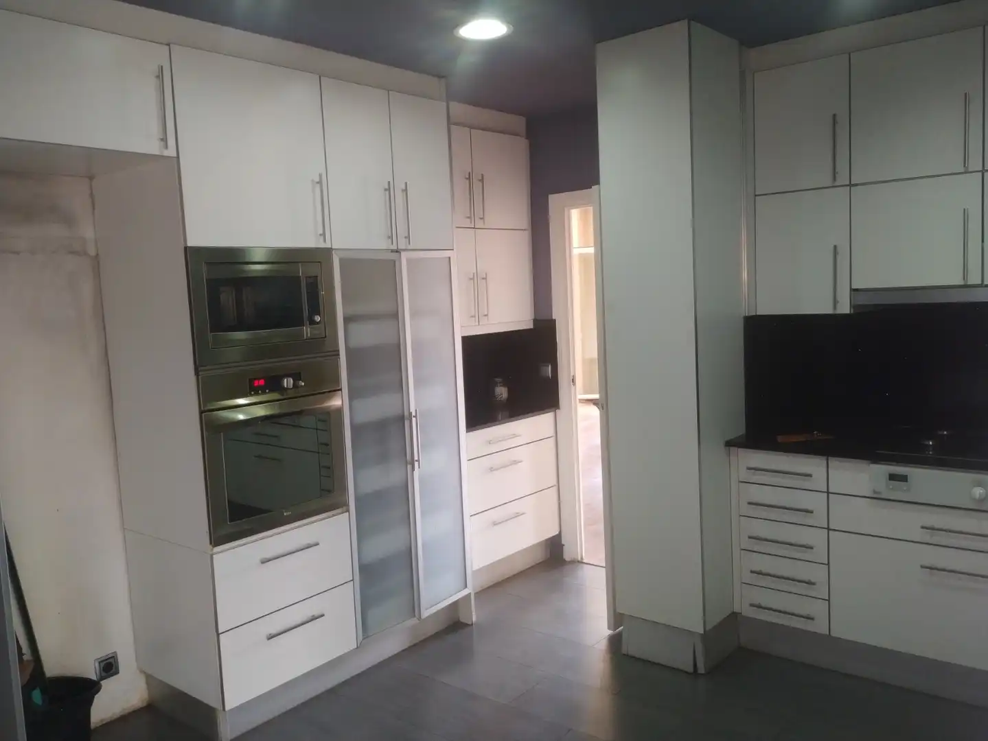 Cocina de Ático de alquiler en Barcelona con Calefacción, Horno y Balcón