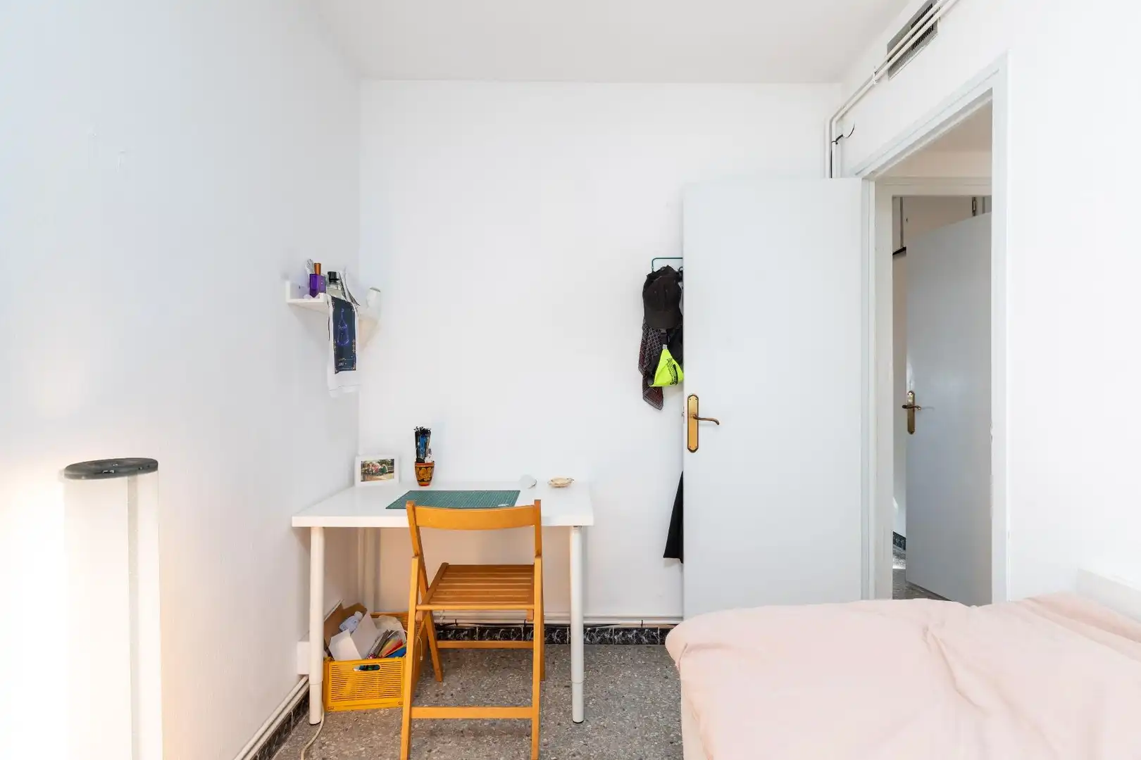 Habitación de Piso en venta en Terrassa con Aire acondicionado, Calefacción y Parquet