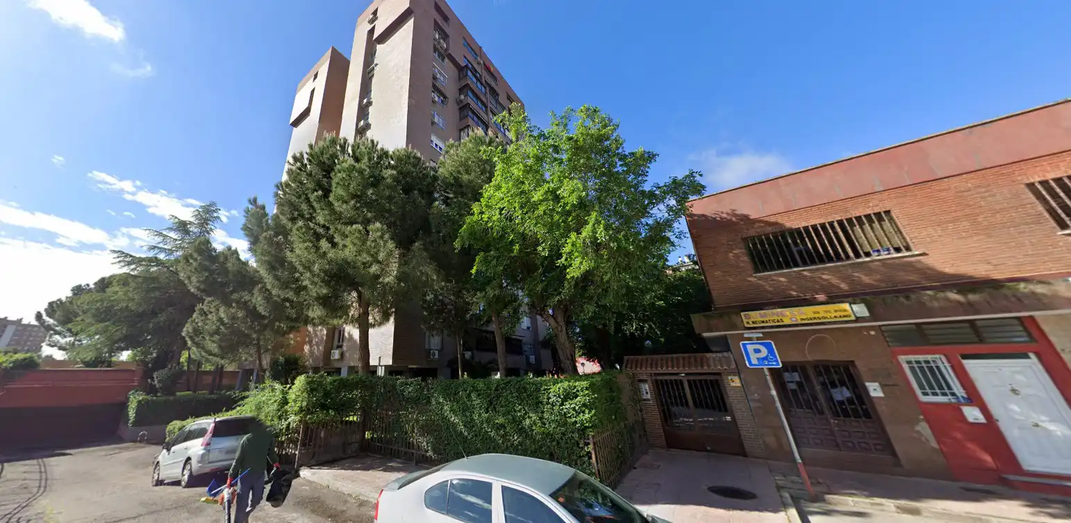 Vista exterior de Casa o chalet en venta en Madrid