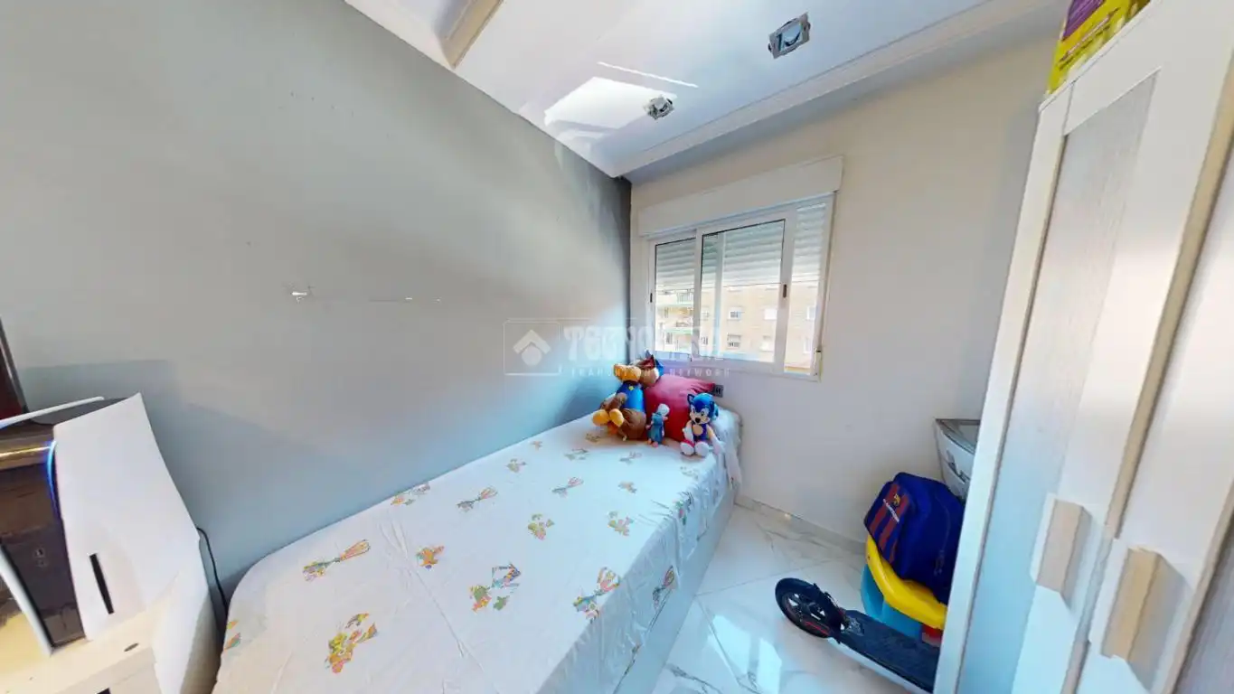 Habitación de Piso en venta en Valencia con Calefacción