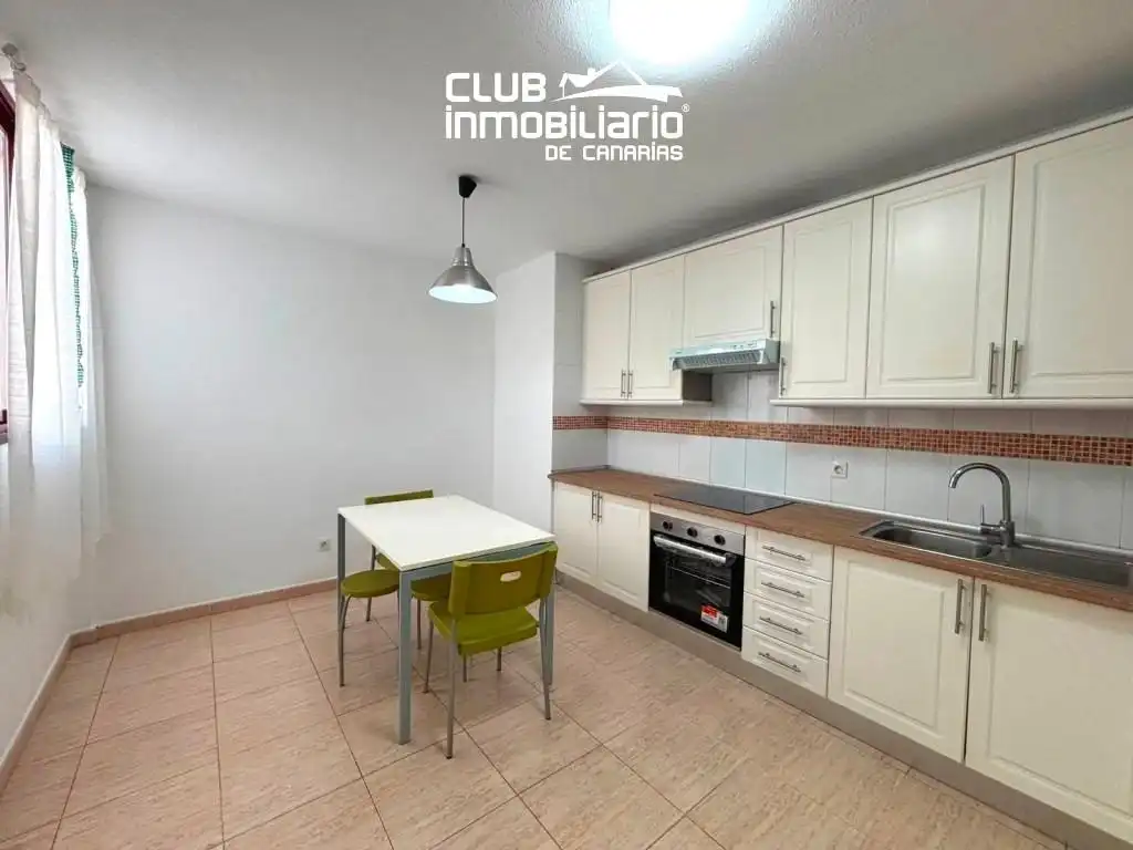 Flat for rent in Avenida EMBAJADOR ALBERTO ARMAS, La Laguna