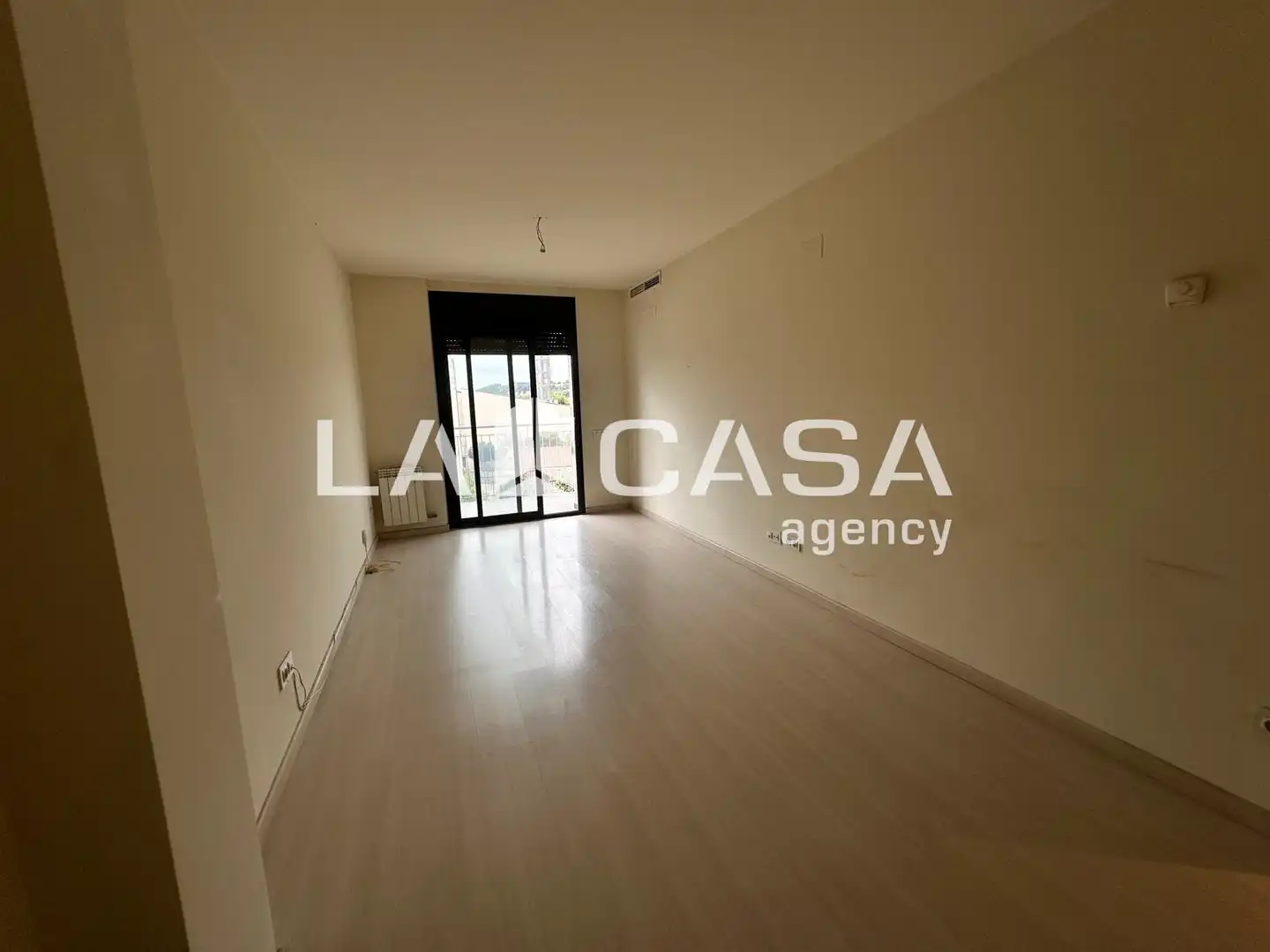 Flat for sale in Canovelles