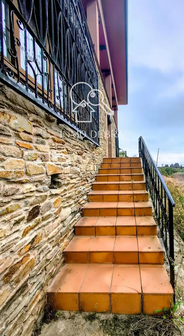Terrasse von Einfamilien-Reihenhaus zum Verkauf in Cudillero mit Heizung, Privatgarten und Terrasse