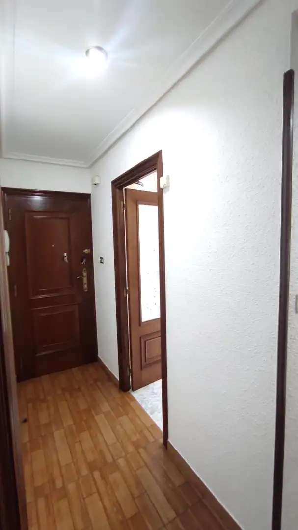 Wohnung zum Verkauf in Ermua mit Heizung, Möbliert und Ofen