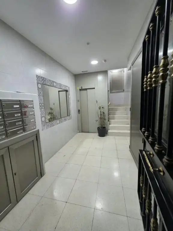 Wohnung mit Aufzug zum Verkauf in Calle Juntas Generales 14, imagen 3