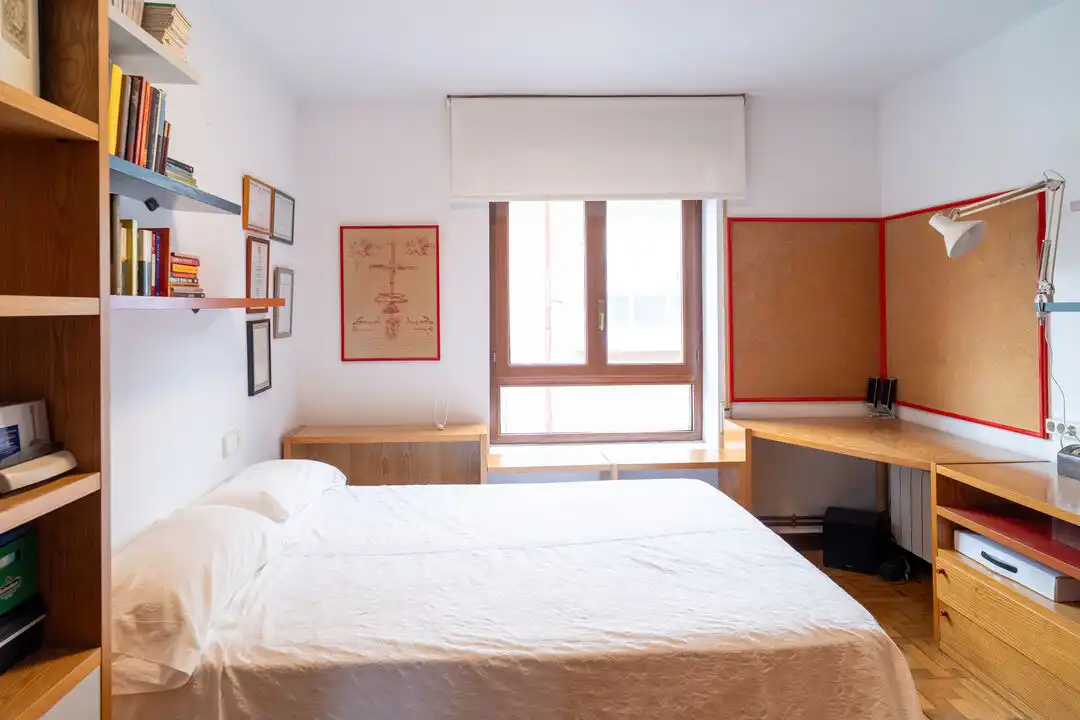 Habitación de Piso en venta en Cabezón de la Sal con Calefacción y Balcón