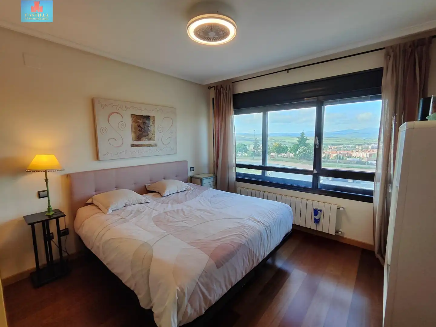 Habitación de Casa adosada en venta en Ávila con Calefacción, Jardín privado y Terraza