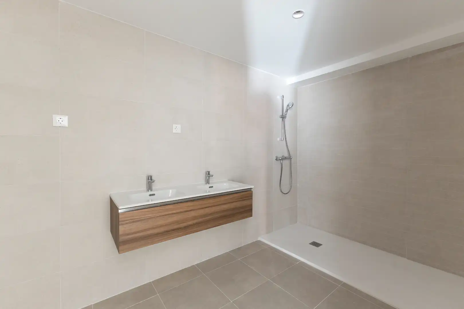 Piso de obra nueva con ascensor en venta en Calle Capitán Arenas 3, imagen 23