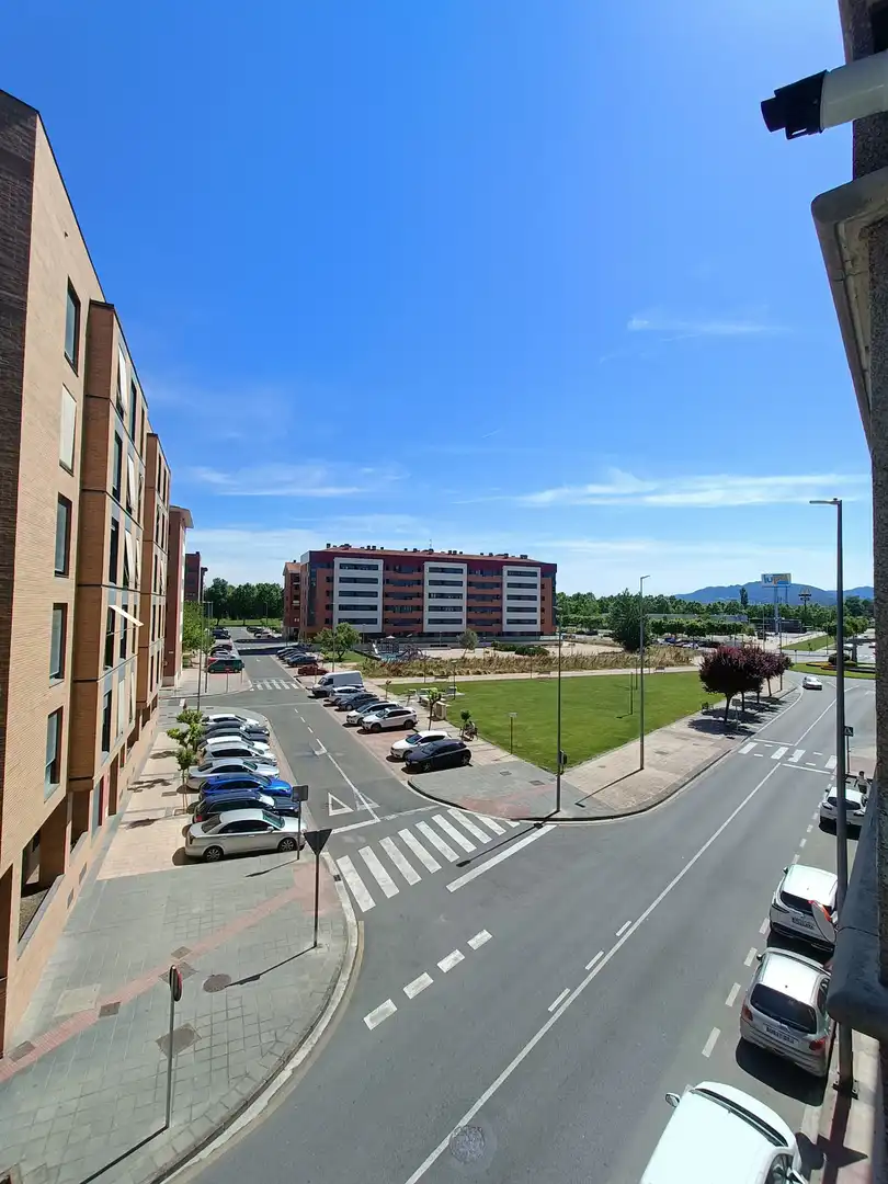 Vista exterior de Pis en venda en Miranda de Ebro amb Calefacció, Terrassa i Traster