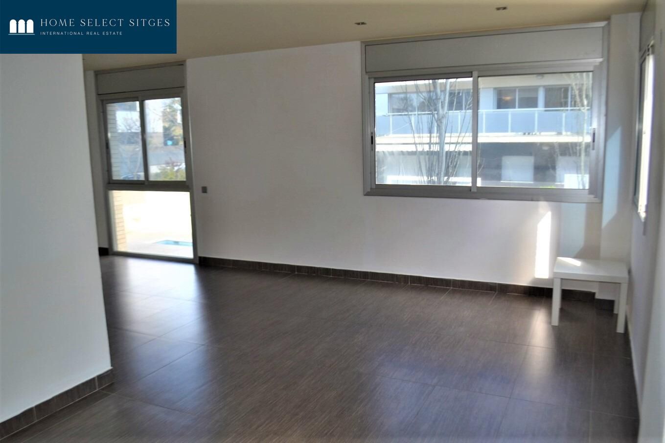 Living room of Study to rent in Sitges  with Air Conditioner and Heating