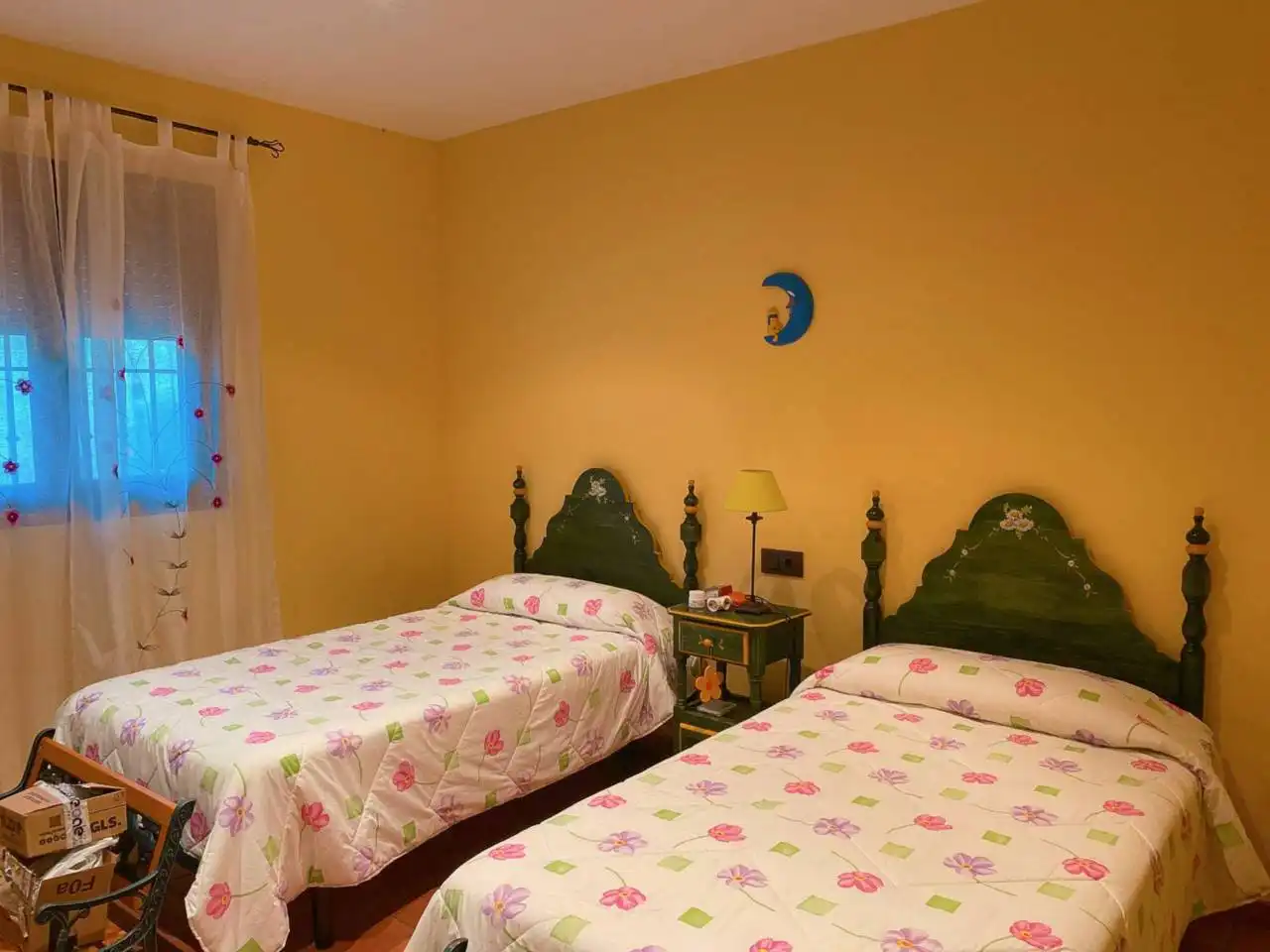 Bedroom of Houses for sale in Plasencia  with Air Conditioner, Private garden and Swimming Pool