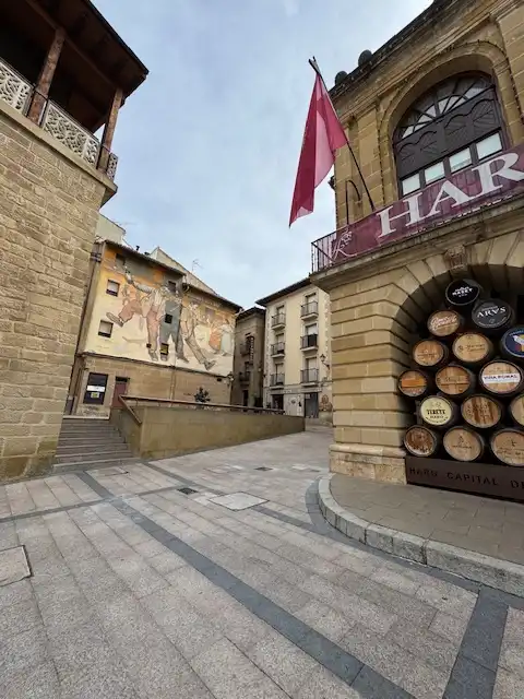 Vista exterior de Casa adosada en venta en Haro con Trastero