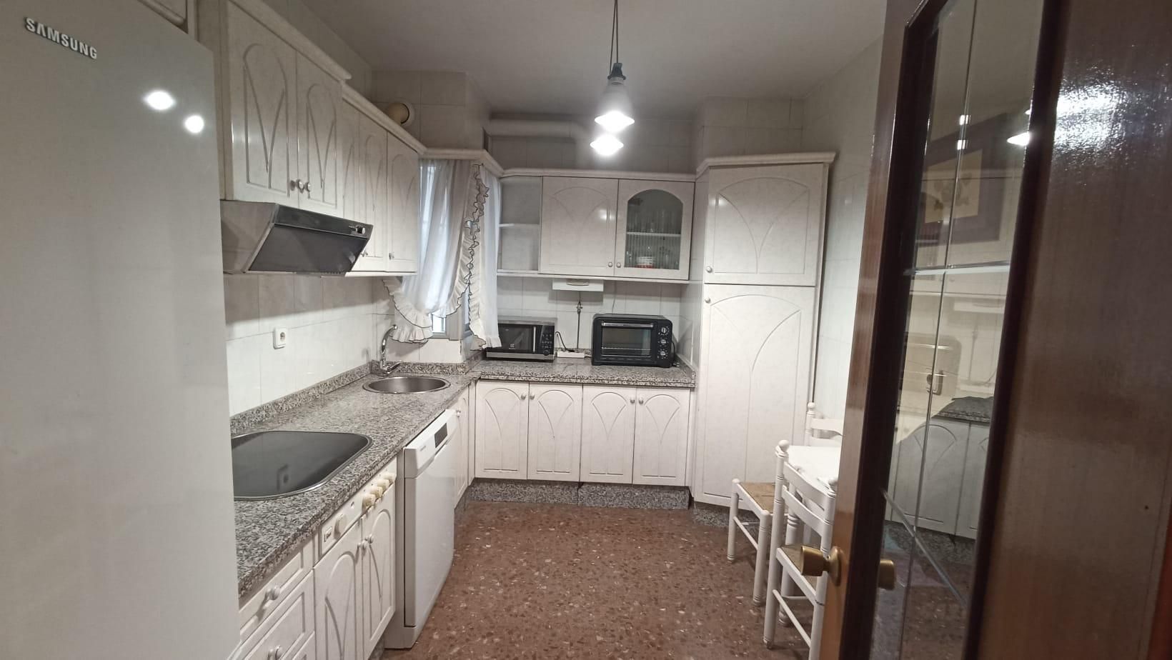 Cuina de Pis en venda en  Córdoba Capital amb Aire condicionat, Moblat i Balcó