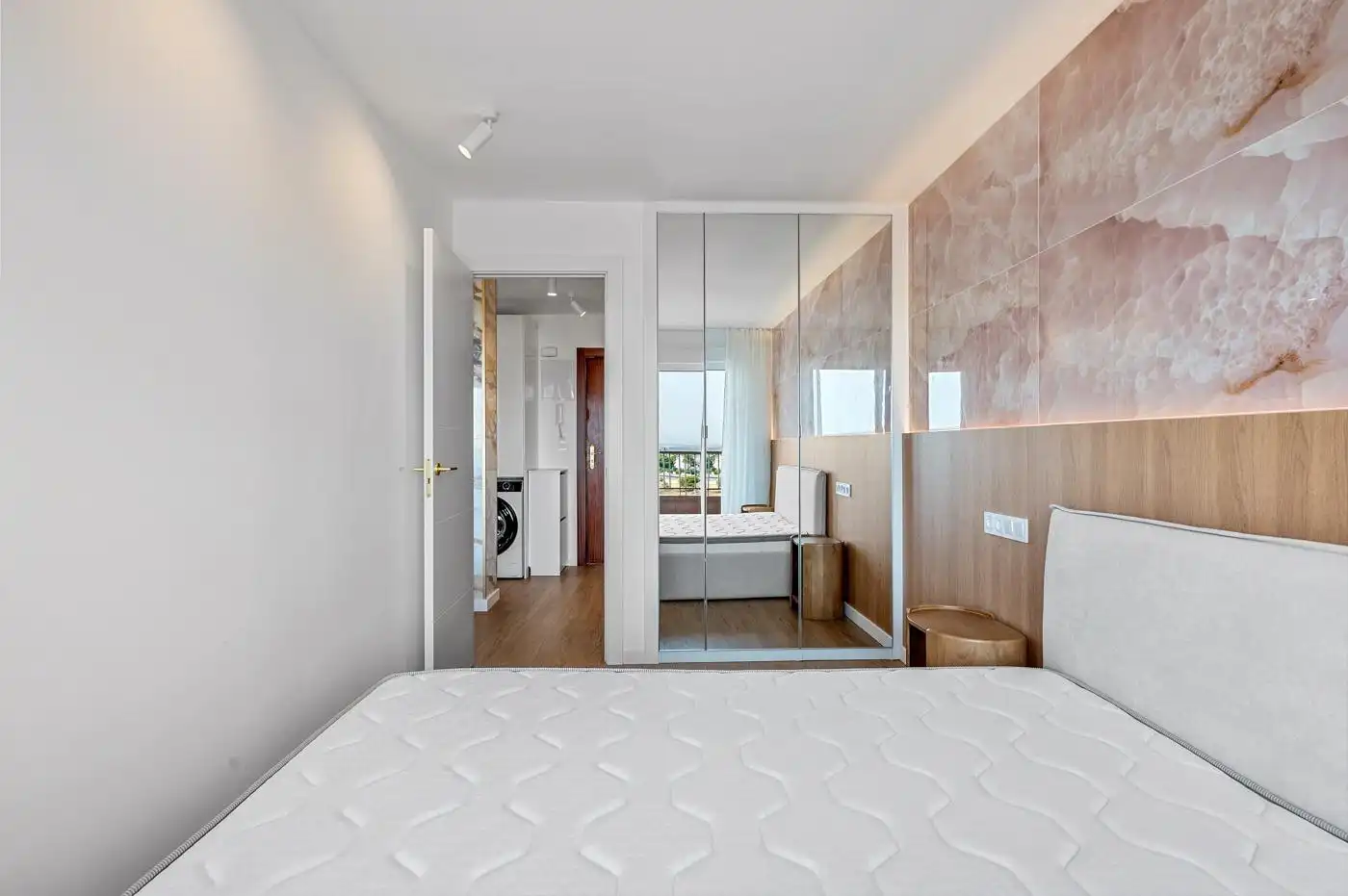 Habitación de Piso en venta en Torrevieja con Terraza, Piscina y Piscina comunitaria