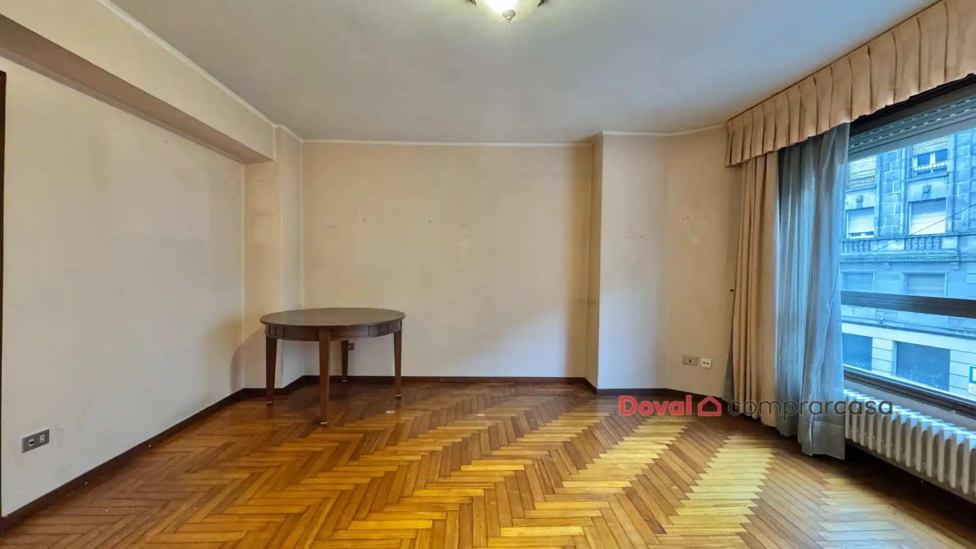Sala de estar de Piso en venta en Vigo  con Calefacción, Parquet y Terraza
