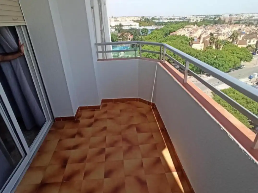 Piso con ascensor en alquiler en Juan José Padilla 6, imagen 3