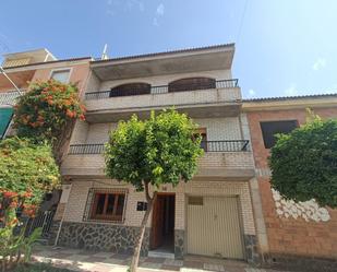 Vista exterior de Casa o xalet en venda en Villanueva Mesía amb Terrassa i Moblat