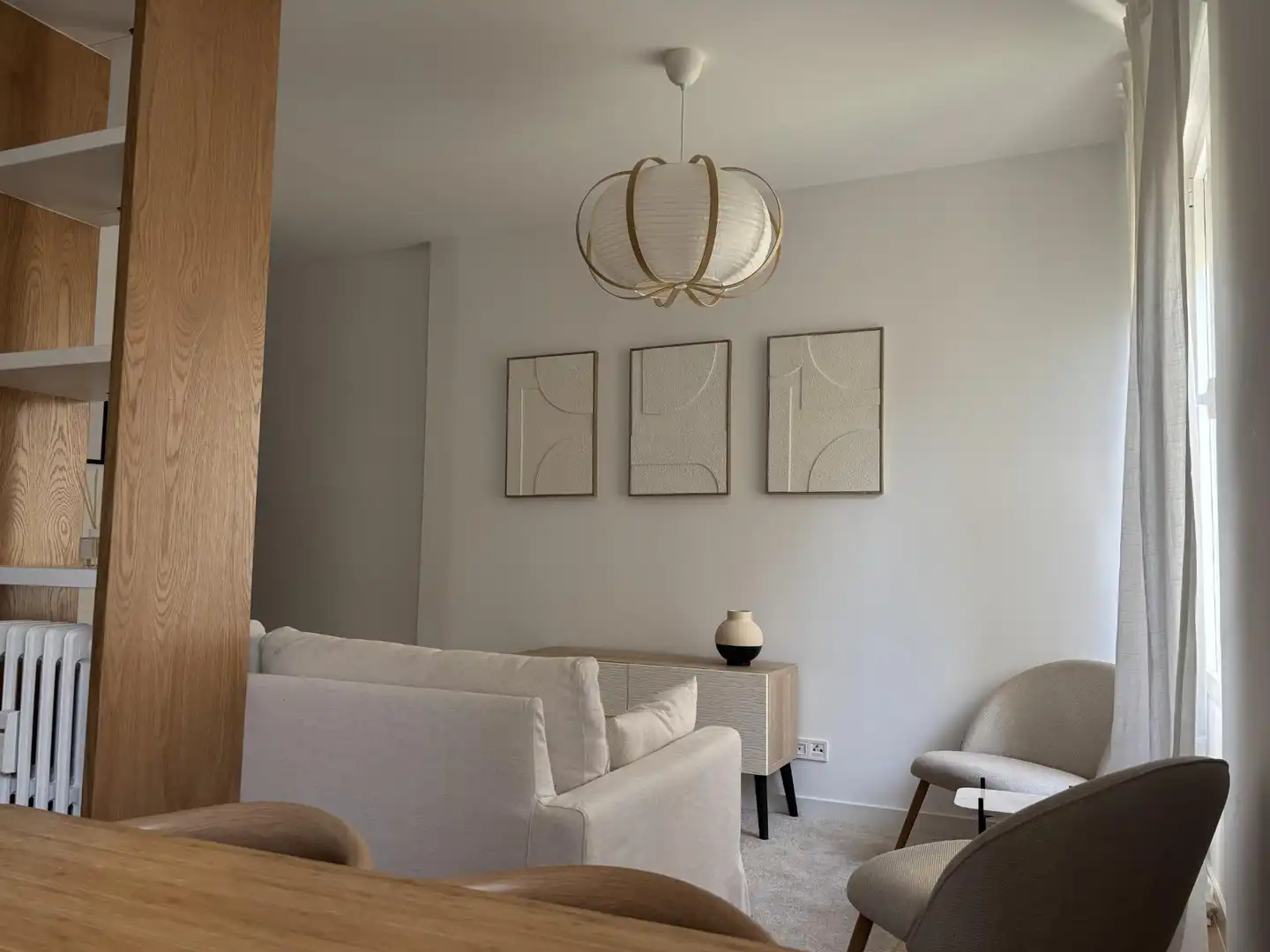 Living room of Flat for rent in Madrid  with Air Conditioner, Heating and Furnished