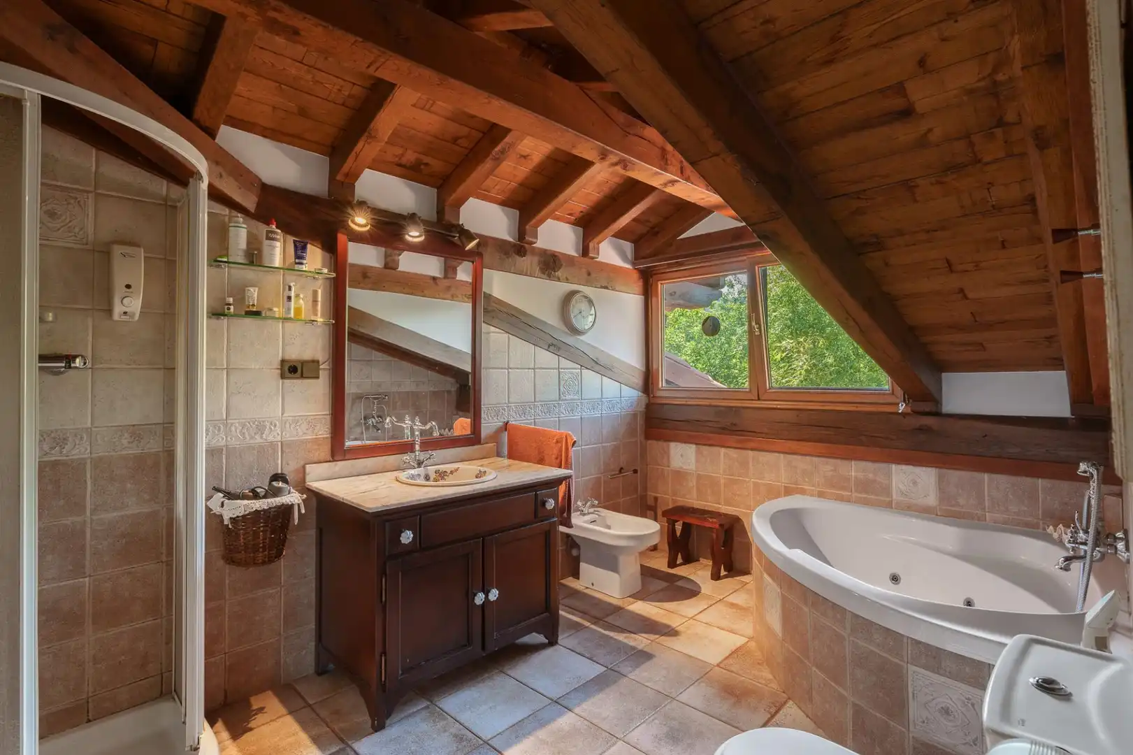 Baño de Casa o chalet en venta en Elduain con Calefacción, Trastero y Amueblado