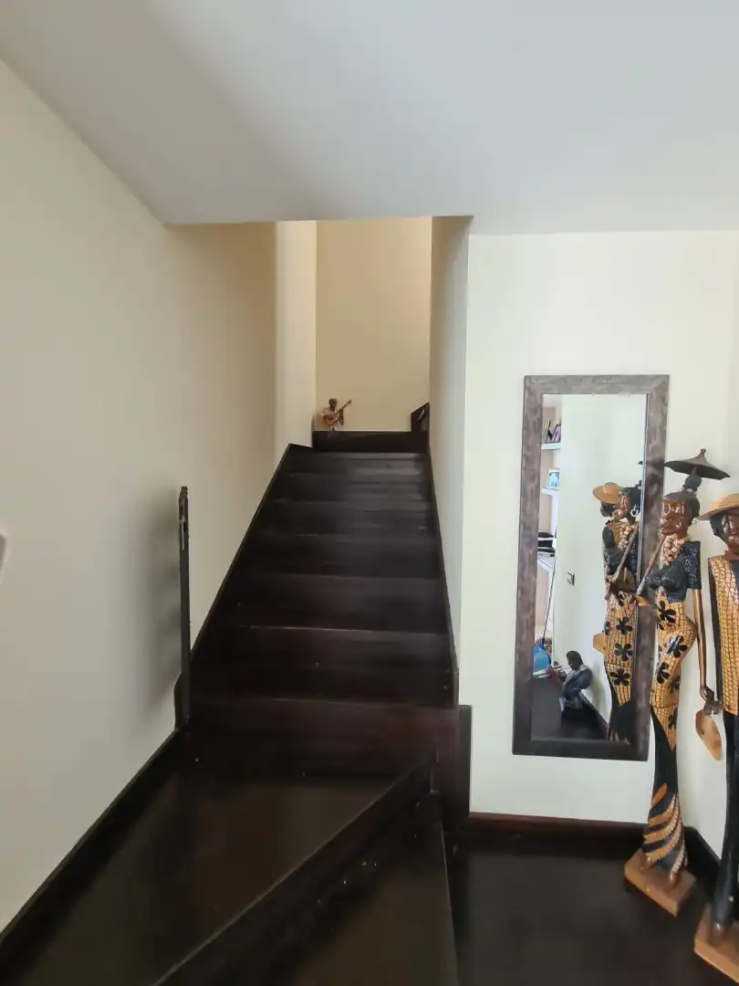 Duplexes for sale in Benahavís  with Air Conditioner, Furnished and TV