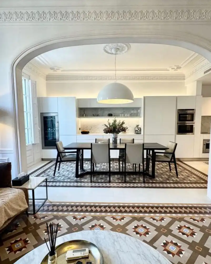 Flat with lift to rent in Eixample