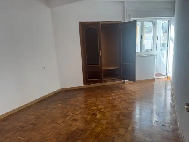 Habitación de Piso en venta en Ribadeo con Terraza, Trastero y Balcón
