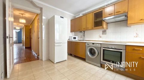 Foto 4 de Piso en venta en García Salazar Kalea, Zabalburu, Bilbao