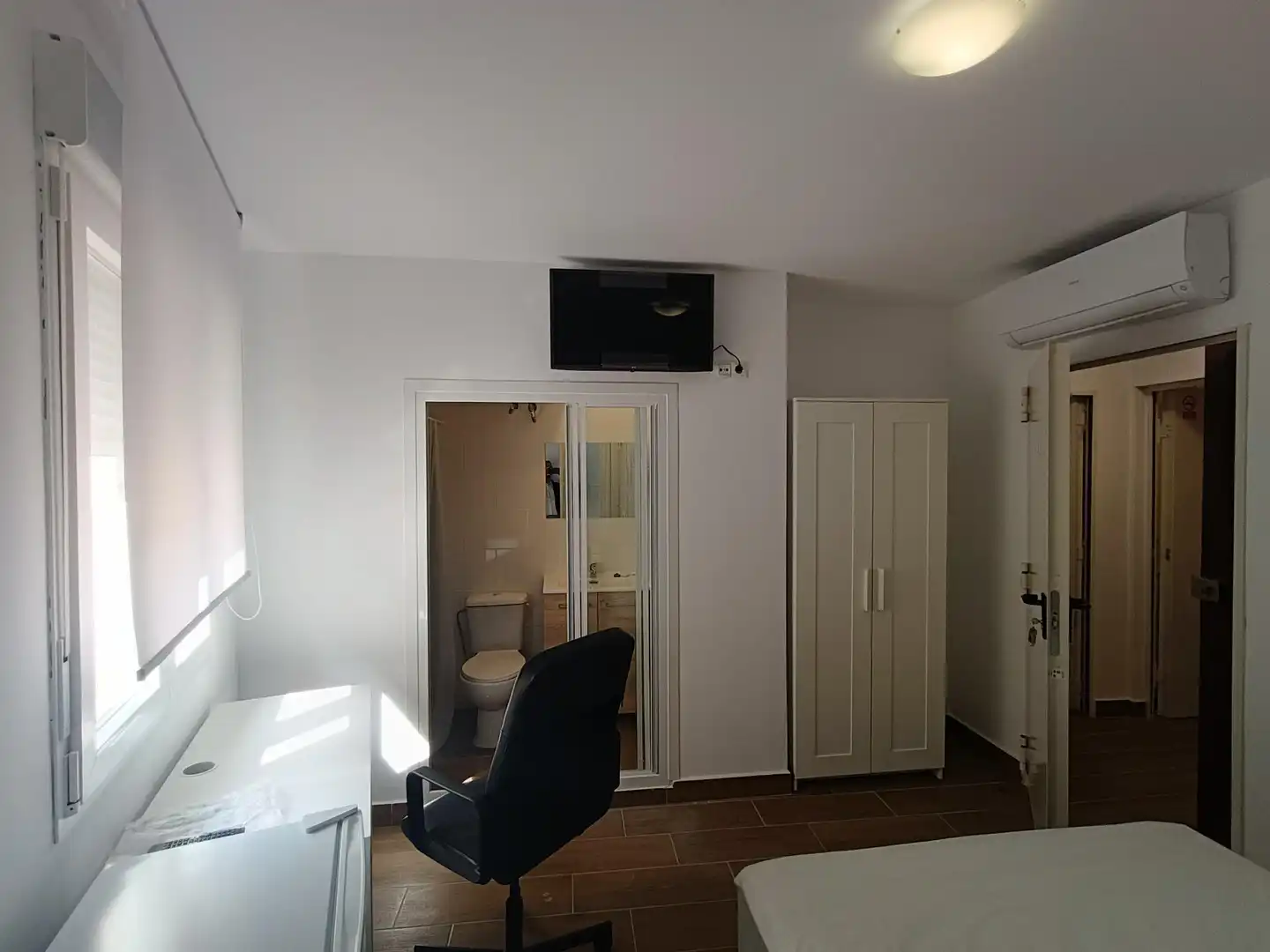 Bedroom of Flat for share in Teruel  with Air Conditioner, Heating and Furnished