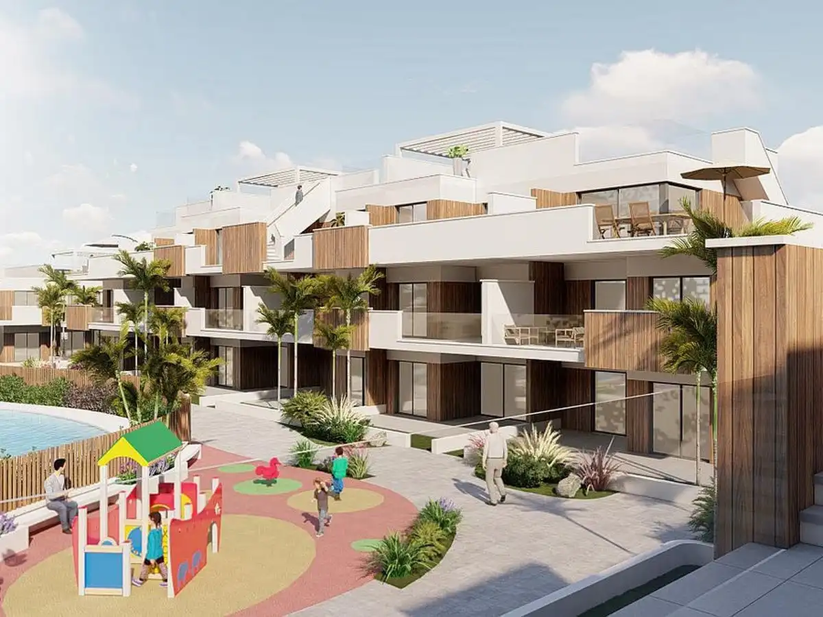 Ático con jardín en venta en Pilar de la Horadada ciudad