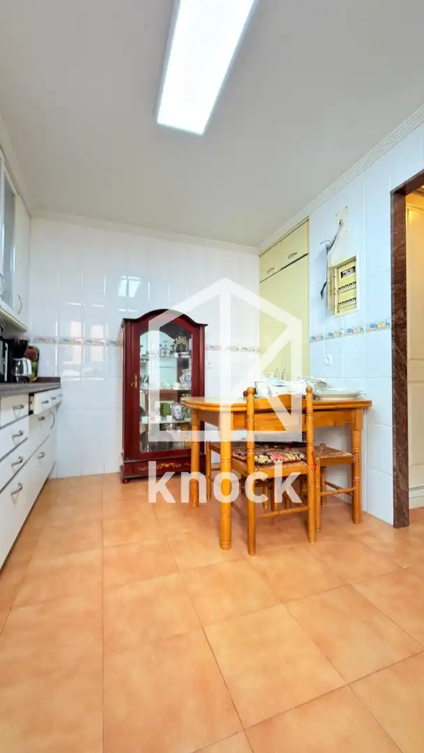Kitchen of Flat for sale in Oviedo   with Heating and Parquet flooring