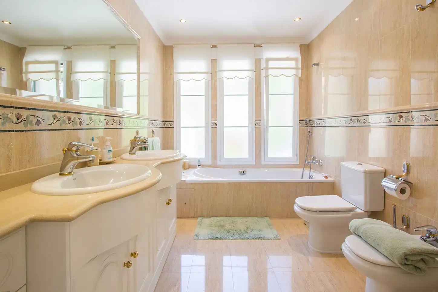 Bathroom of Houses for sale in Jávea / Xàbia  with Air Conditioner, Heating and Private garden