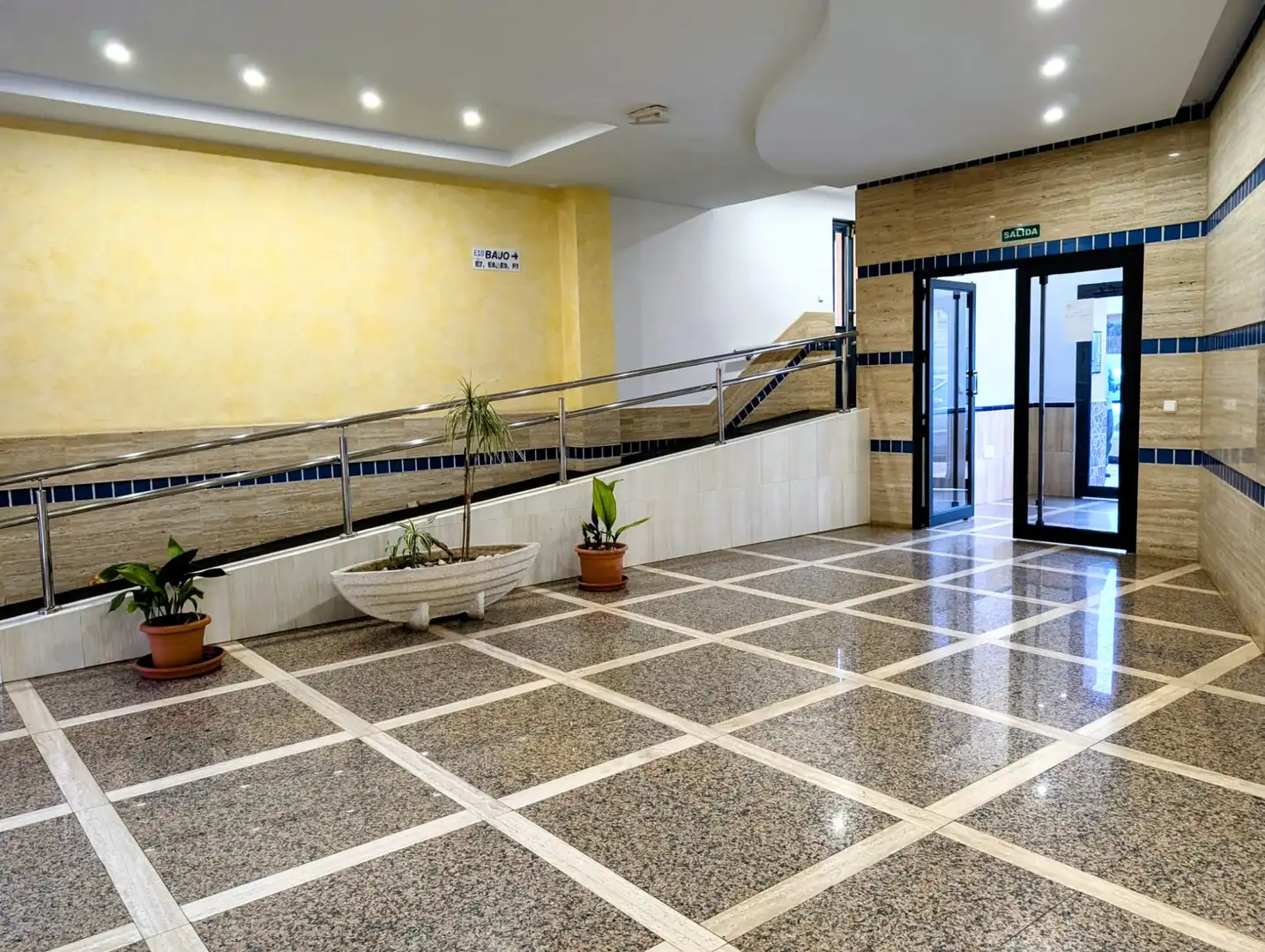 Ground floor for sale in Roquetas de Mar  with Air Conditioner, Heating and Terrace
