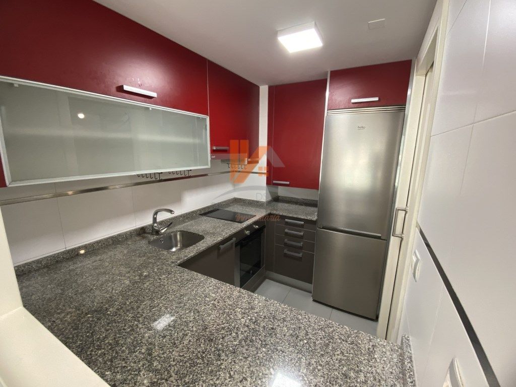 Cocina de Dúplex de alquiler en Santiago de Compostela  con Calefacción