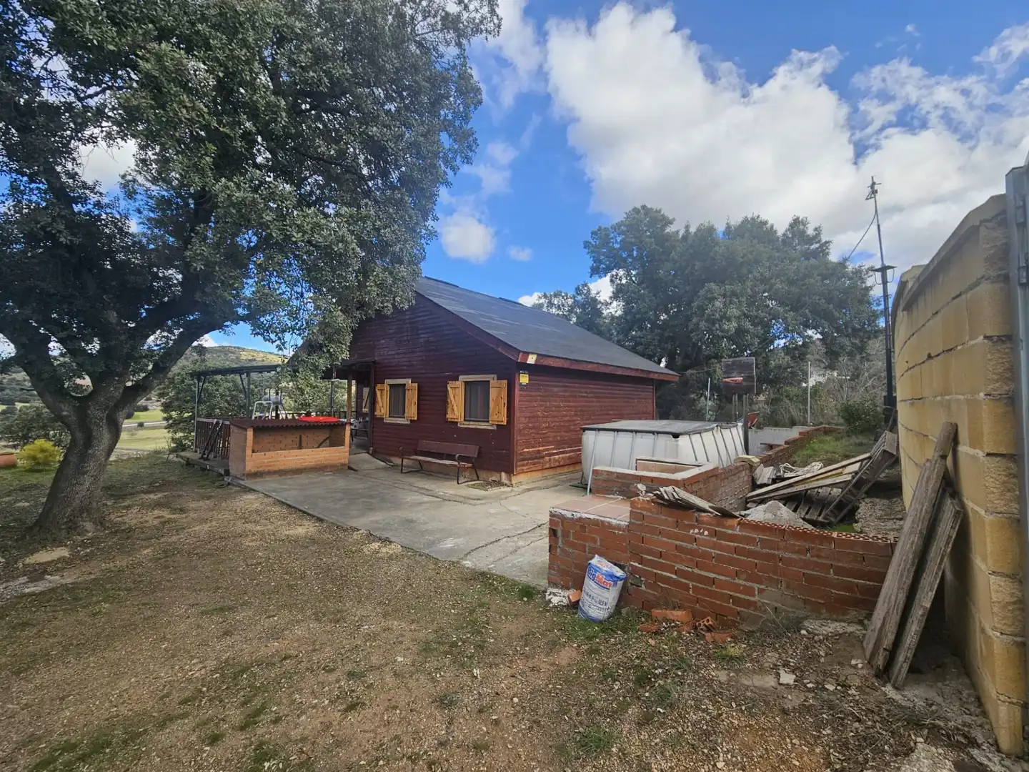 Vista exterior de Casa o chalet en venta en Fuentenovilla con Jardín privado, Piscina y Amueblado