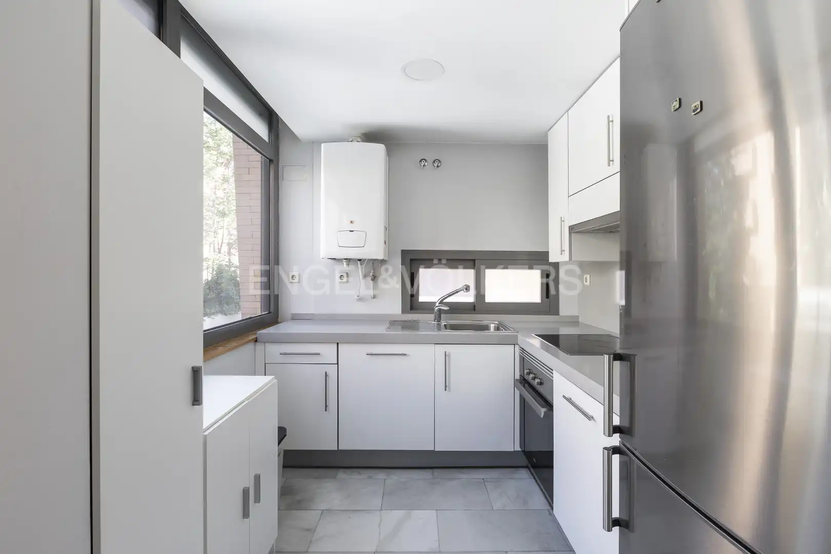 Kitchen of Flat for sale in Madrid  with Air Conditioner, Heating and Parquet flooring