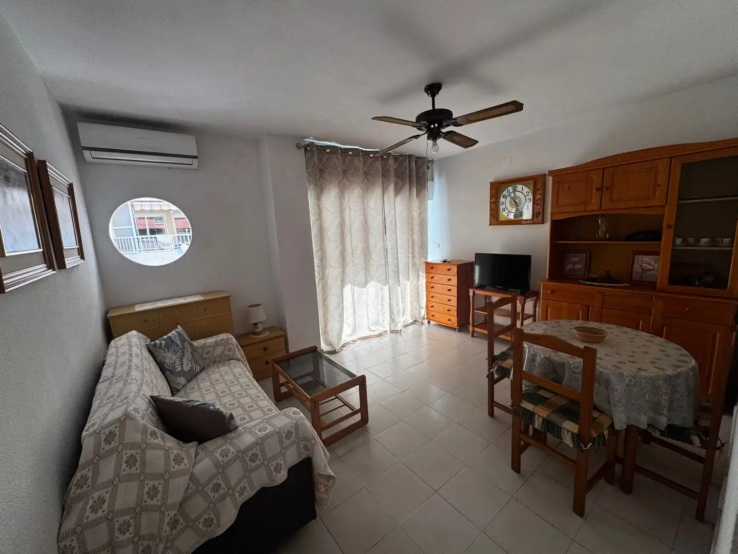 Wohnzimmer von Wohnung zur Miete in Torrevieja mit Klimaanlage, Möbliert und Internet