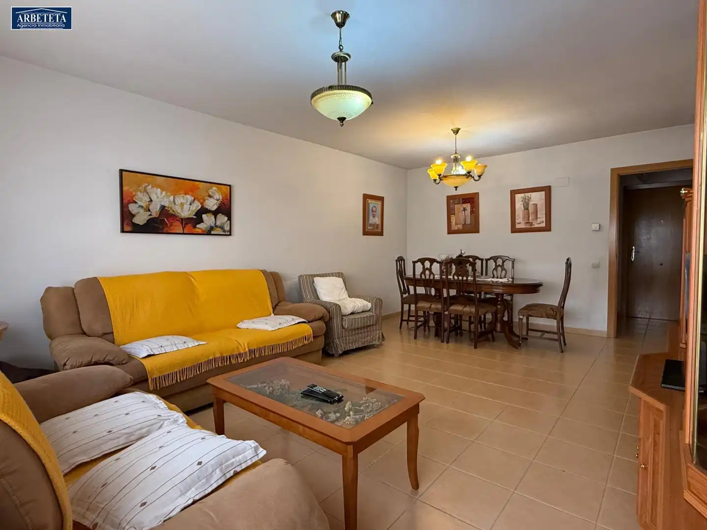 Sala de estar de Piso en venta en Guadalajara con Calefacción, Trastero y Amueblado