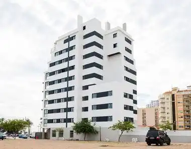 Vista exterior de Pis en venda en Vinaròs amb Piscina comunitària