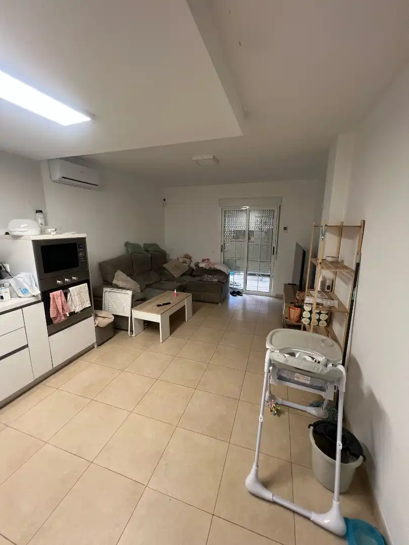 Sala d'estar de Pis de lloguer en Roquetas de Mar amb Aire condicionat, Calefacció i Terrassa
