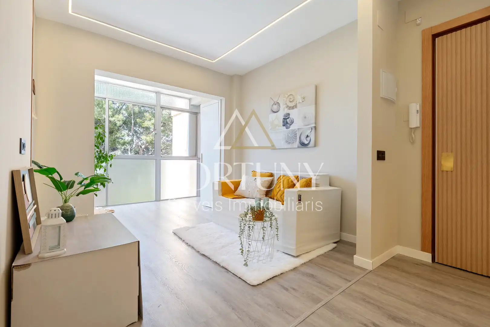 Wohnzimmer von Wohnung zum Verkauf in Salou mit Balkon