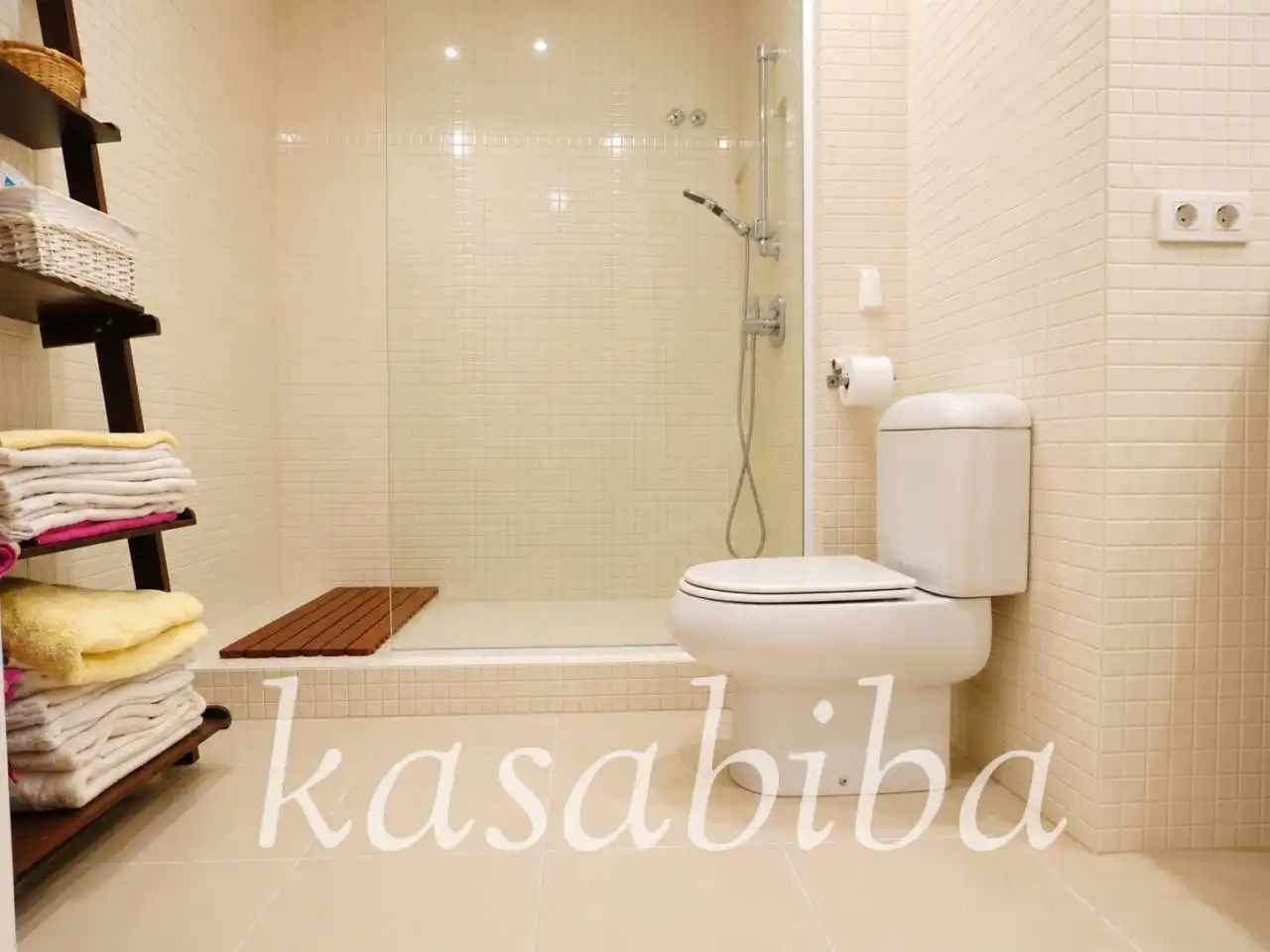 Badezimmer von Dachboden zum Verkauf in Valencia mit Klimaanlage, Heizung und Parkett