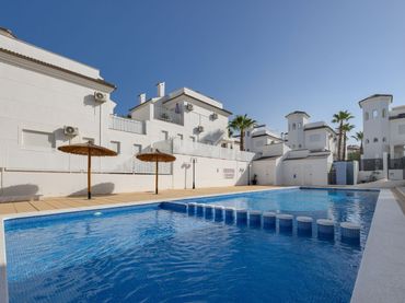 Bungalow mit Pool zum Verkauf in Winston Churchill 2